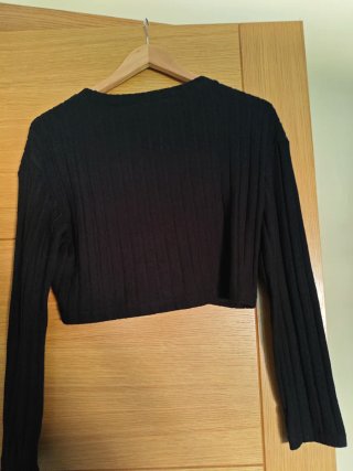 Jersey negro corto de canalé