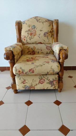 Sofá clásico + 2 sillones floral