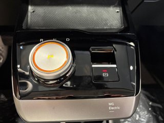 MG MG4 LUXURY 64Kwh 2026