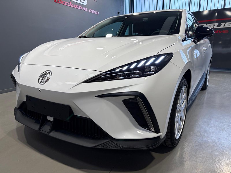 MG MG4 LUXURY 64Kwh 2026 - foto 1