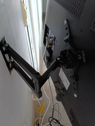 Televisor Samsung 32" (HDMI/TDT) + Soporte Pared