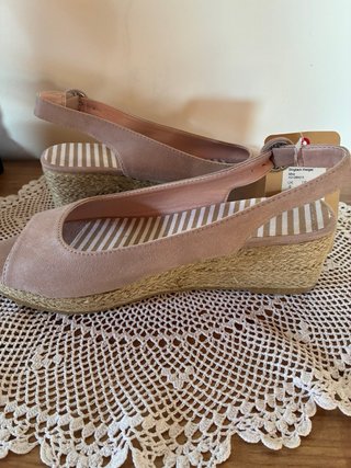 Sandalias Preciosas Nuevas Talla 39