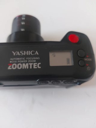 Yashica Zoomtec (no flash) + batteria nuova