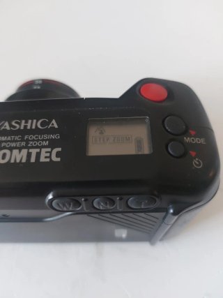Yashica Zoomtec (no flash) + batteria nuova
