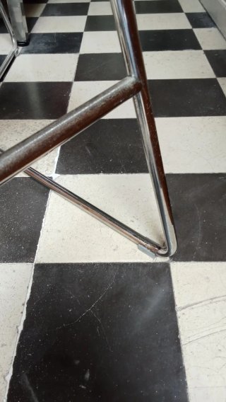 2 Taburetes Altos Ikea Madera y Metal Negros