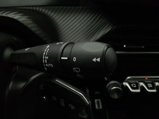 Peugeot 2008 Allure Pack Puretech 100 S&S 6 Vel. MAN