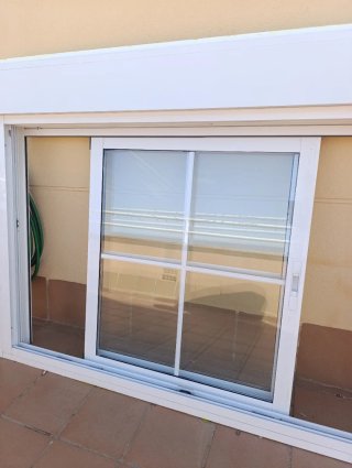 Ventanal aluminio blanco corredera + persiana incl