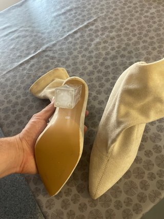 Botines Beige Tacón Transparente