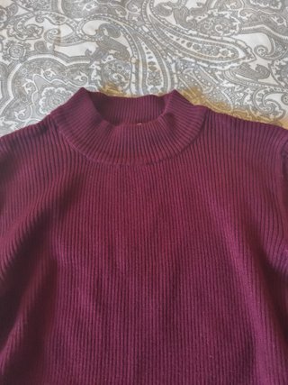 Jersey granate cuello alto