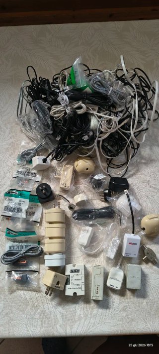 Lotto cavi, spine, prese e filtri ADSL