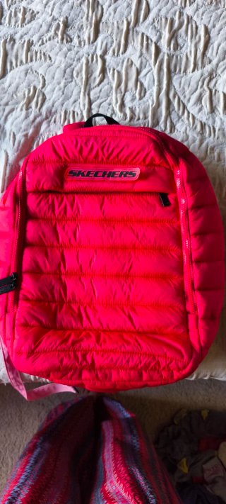 Mochila Skechers roja acolchada