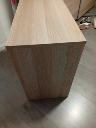 Cajonera de madera y blanco