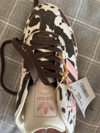 Zapatillas Adidas Vaca Marrón y Blanco