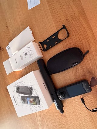 Cámara Insta360 X4 + Accesorios