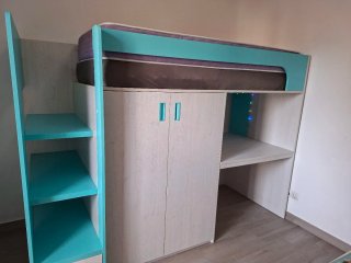 Mueble juvenil cama alta con armario y escritorio