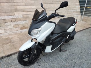 Yamaha XMAX 250 Scooter Maxi