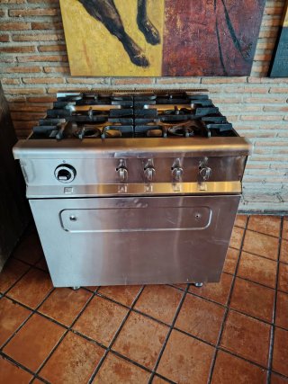 Cocina 4 fuegos y horno