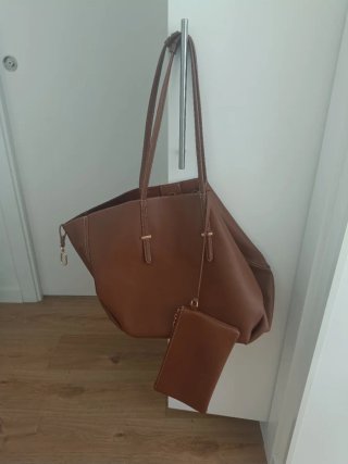 Bolso de mano marrón