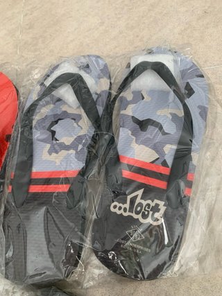 Chanclas Lost Talla 42 Precio por unidad.