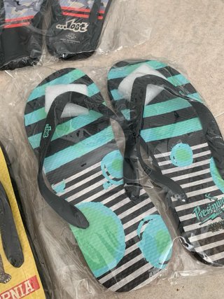 Chanclas Lost Talla 42 Precio por unidad.