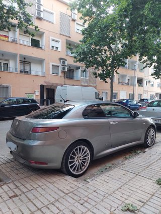 Alfa Romeo GT 2004