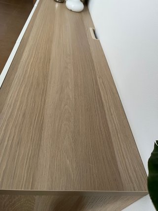 Mueble TV suspendido Ikea Besta en roble blanco
