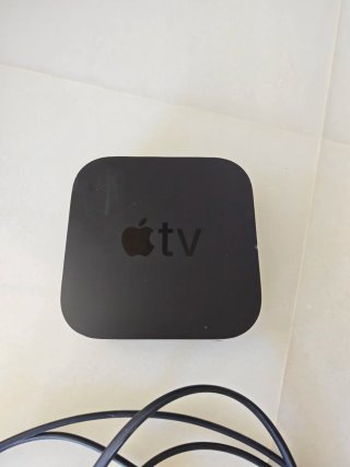 Apple TV 4K (2ª Gen) A2169 - Sin Mando