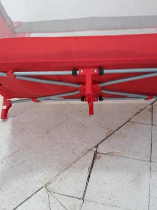 Cuna de viaje y parque infantil