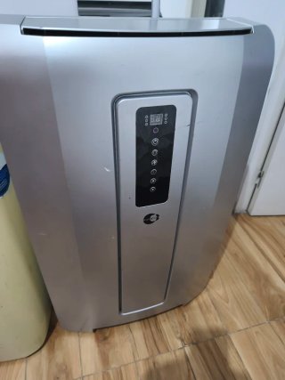 Pingüino Aire Acondicionado DeLonghi Beige