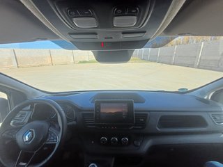 Renault Trafic 2023-FURGONETA