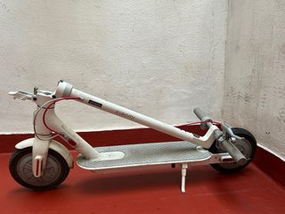 Patinete Eléctrico Xiaomi Blanco