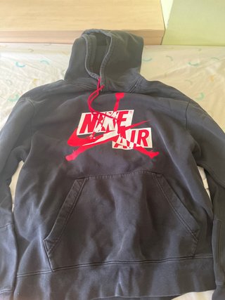 Sudadera Nike Air Jordan Negra y Roja