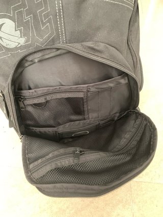 Mochila Lost Negra y Gris