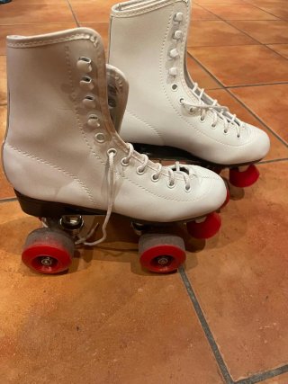 Patines de artístico blancos
