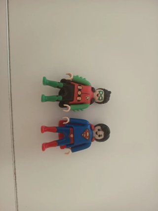 Figuras Kinder DC Comics (Superman y Robin)