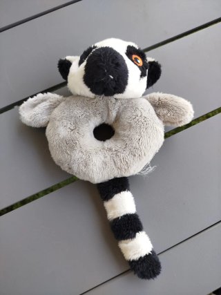 Doudou y sonajero lemur