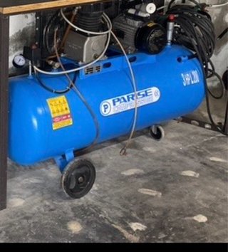 Compresor 220v Parise 3HP 200L