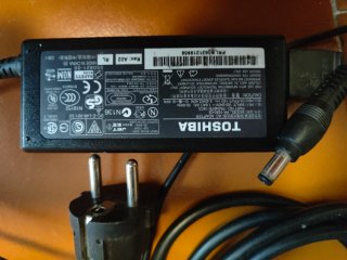 Cargador Toshiba