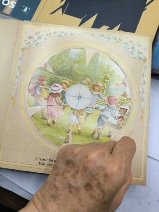 Libros de arte y cuentos especiales 15€ unidad