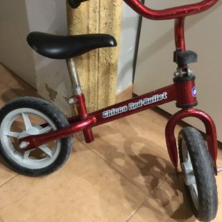 Bicicleta sin pedales Chicco Roja