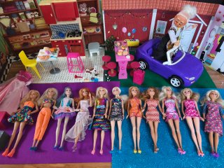 Lote Barbie: Casa, Auto e Bambole e nonna!