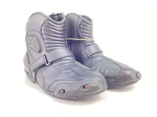 Botas de motorista negras