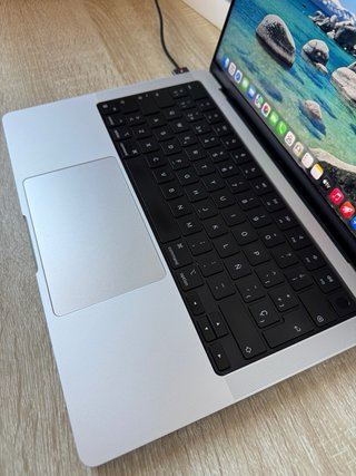 MacBook Pro M1 Pro 16GB/512GB Plata