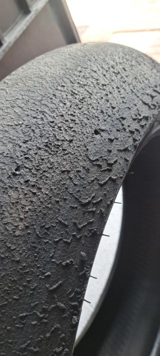Neumático 200/65R17 Pirelli superbike sc0