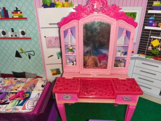 Conjunto di accessori e bambole Barbie