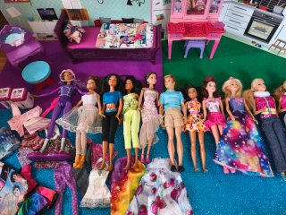 Conjunto di accessori e bambole Barbie