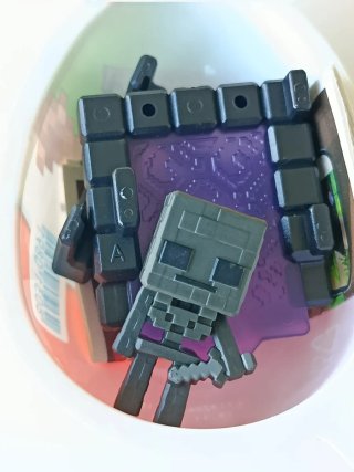 Figura Minecraft Kinder Joy
