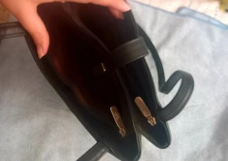 Bolso de piel negro