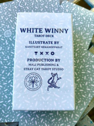 White Winny Tarot, Tarot de Cheluzas Buhós Blancos