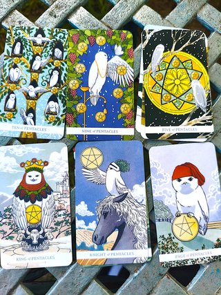 White Winny Tarot, Tarot de Cheluzas Buhós Blancos